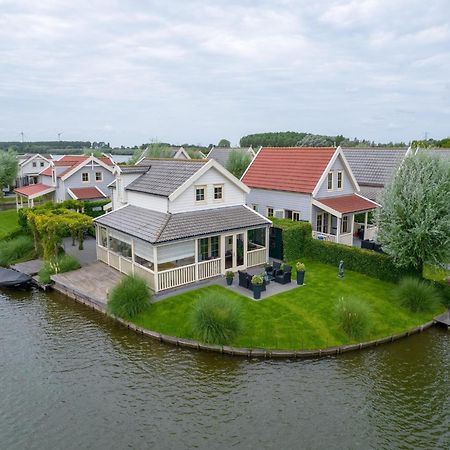 Holiday Home On The Water With Veranda Simonshaven Exterior photo