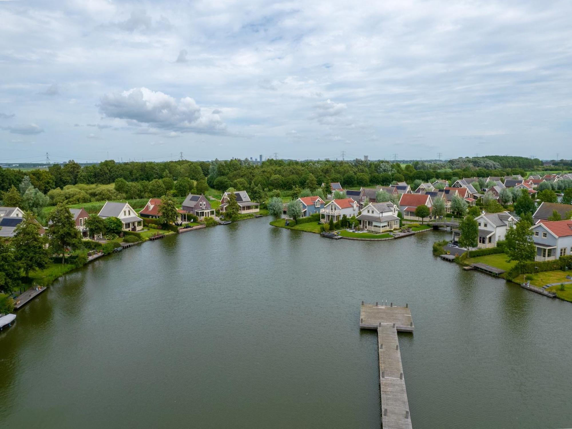 Holiday Home On The Water With Veranda Simonshaven Exterior photo
